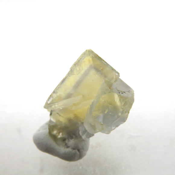 UV Phantoms in Yellow Fluorite from China BFL26