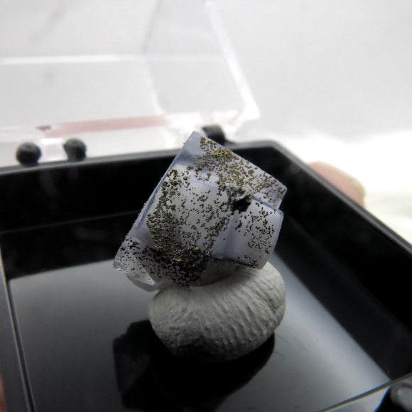 Dolomite-included “Porcelain Fluorite” from Yaogangxian FYGX185